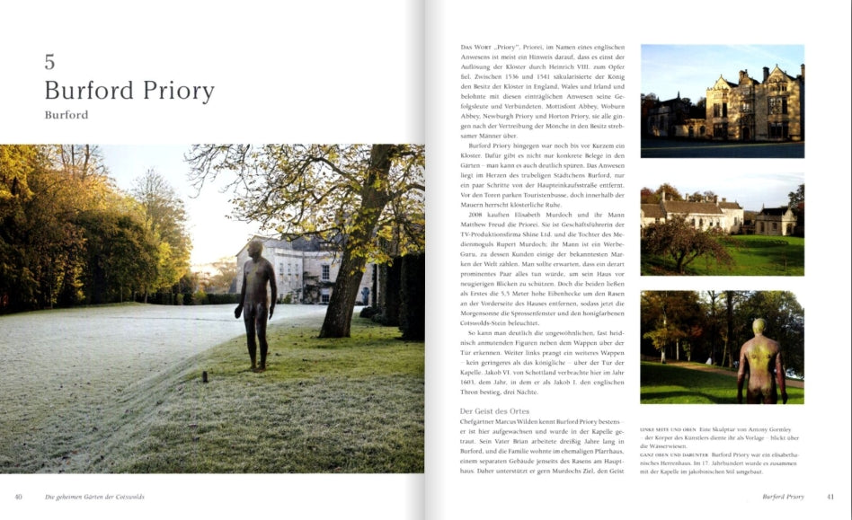 Eine Doppelseite aus "Die Geheimen Gärten der Cotswolds" vom Gerstenberg Verlag zeigt den Rasen und die Statue von Burford Priory, ein Werk der Landschaftsgärtner, mit kleineren Außenaufnahmen und einem zweisprachigen Text in Englisch und Deutsch.