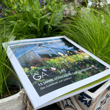 Lade das Bild in den Galerie-Viewer, Guidebook 15 Jahre Gartenakademie
