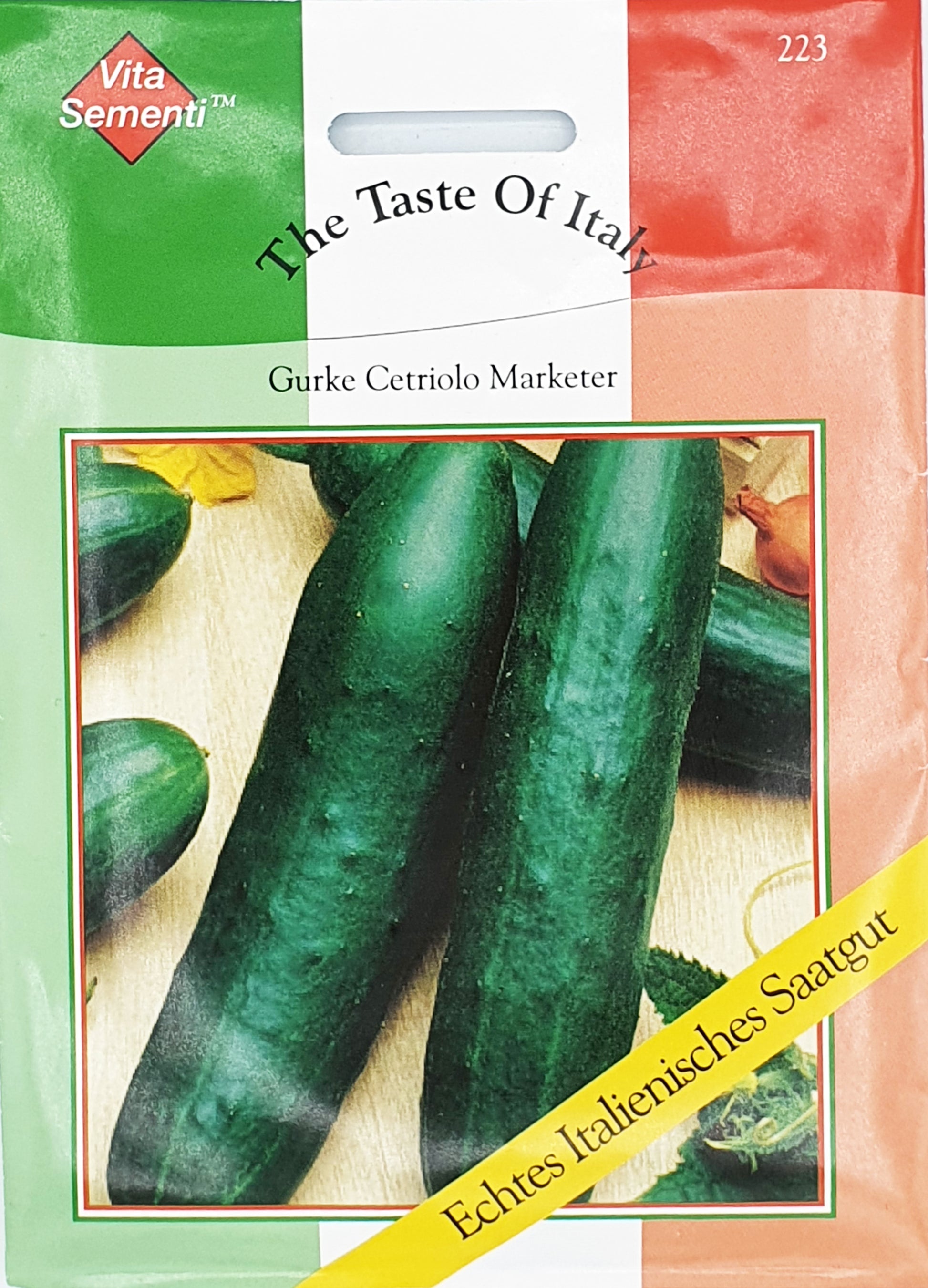 Die Saatgutpackung Gurke Cetriolo Marketer von Thompson und Morgan zeigt zwei grüne Gurken und verspricht mit roten, weißen und grünen Akzenten sowie einem gelben Banner "Echtes Italienisches Saatgut" leckere Ernten für Ihren Freilandpflanzengarten.