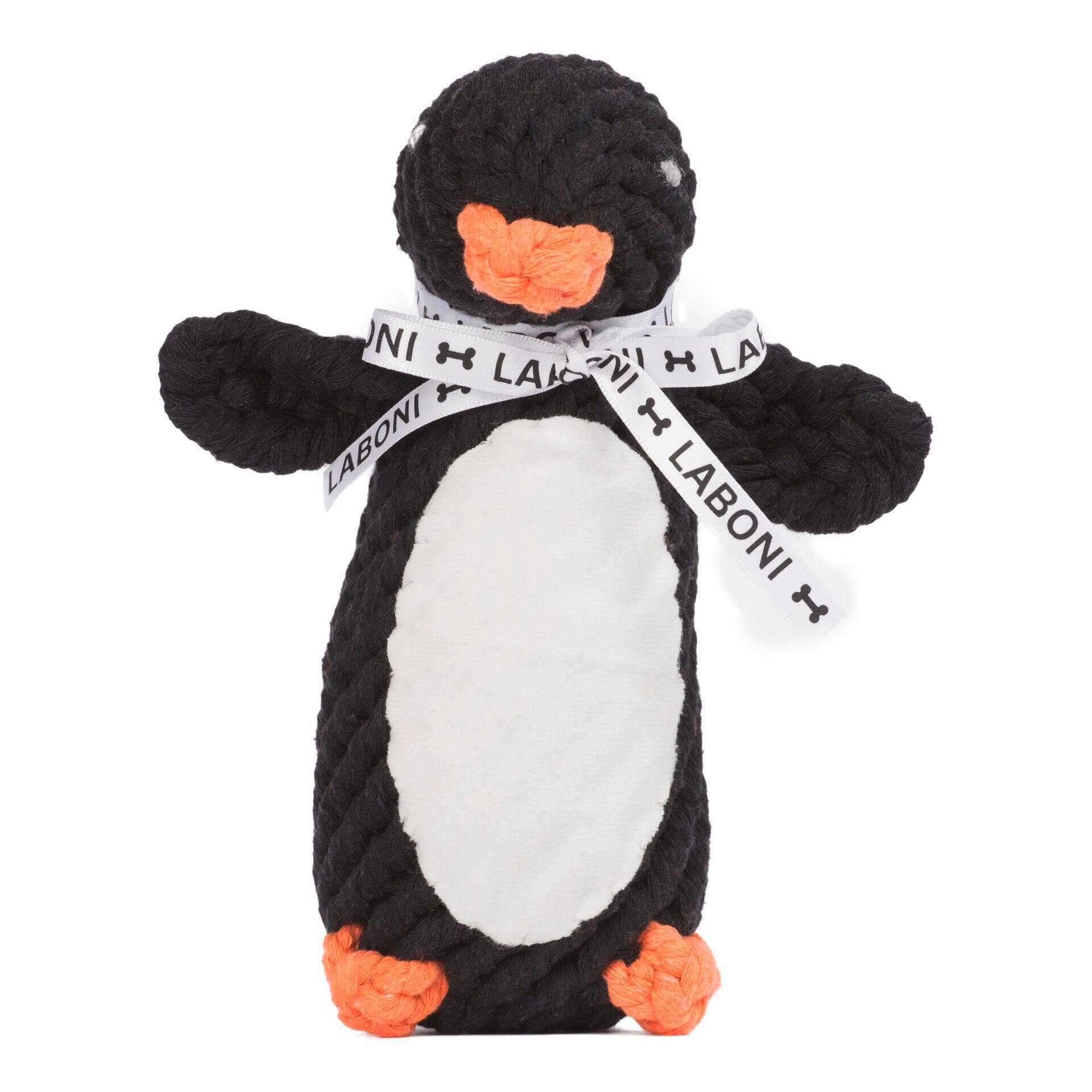 Der LABONI - Volentis GmbH Poldi Pinguin ist ein schwarz-weißes Seilspielzeug in Form eines Pinguins, mit orangefarbenen Füßen und Schnabel, aus Baumwolle, mit einem weißen LABONI-Band mit schwarzem Hundeknochenaufdruck um den Hals.
