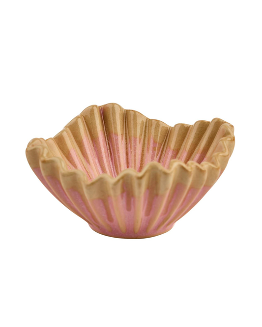 Die 2 Have Kleine rosa Schale 'Wave' (5 x 10 cm) besticht durch wellenförmig-gerüschte Ränder und rosa Glasur mit tanfarbenen Akzenten - erinnert an eine elegante Blume oder eine filigrane Muschel.