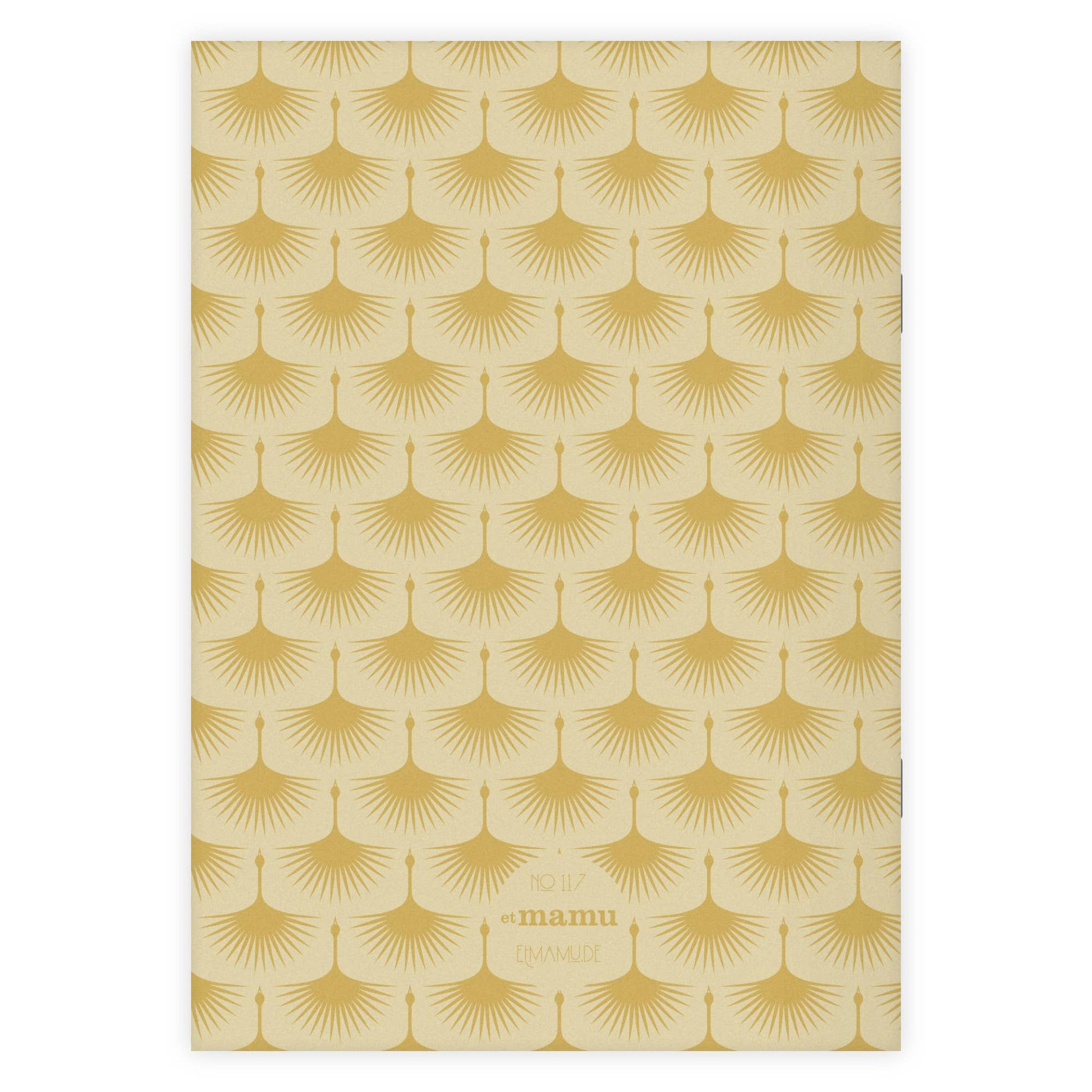 Das etmamu Notizheft Art Deco 3 A5 hat einen cremefarbenen Einband mit einem sich wiederholenden goldenen Art Deco-Muster. Zentriert in goldener Schrift: NO 17 et mamu HANDMADE, handgefertigt in Deutschland.
