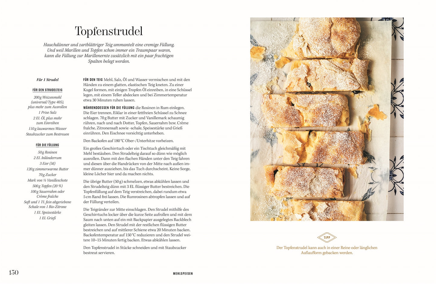 Die Seite aus der Wiener Zuckerbäckerei des DK Verlags zeigt ein Topfenstrudel-Rezept neben einem Foto von goldbraunen, mit Puderzucker bestäubten Scheiben auf Pergament - ideal für Fans der traditionellen österreichischen Backkunst.