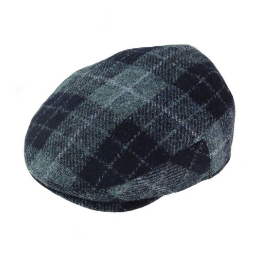 Die Glen Appin Schieberkappe in Harris Tweed Grey & Black Tartan (Größe M) ist auf einem schlichten weißen Hintergrund abgebildet.