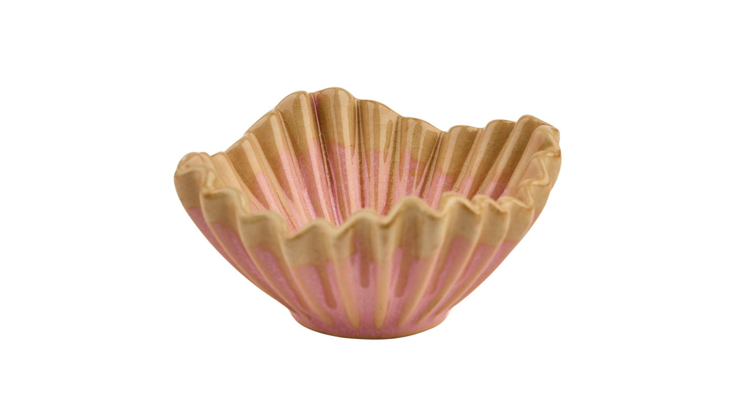 Die 2 Have Kleine rosa Schale 'Wave' (5 x 10 cm) besticht durch hochwertige Keramik, welligen Rand und geriffelte Seiten. Ihr Design in Rosa und Beige erinnert an eine Muffinförmchen- oder Blütenform.
