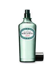 Lade das Bild in den Galerie-Viewer, Ach.Brito - Eau de Cologne - Bergamota 100 ml ist ein klarer grüner Glasflakon mit einer Pumpe, Vintage-Stil Etikett, und enthält 3,4 fl. oz von diesem erfrischenden Duft von Ach.Brito.
