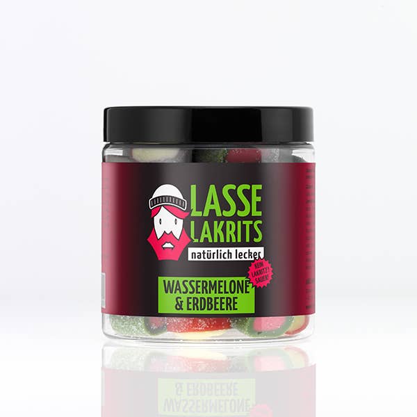 Eine Dose LASSE LAKRITS - natürlich lecker - Dose Saure Wassermelone & Saure Erdbeere, mit schwarzem Deckel, buntem Etikett mit bärtigem Cartoon-Gesicht und deutschem Text. Assortierte saure Gummis ohne Palmöl hergestellt.