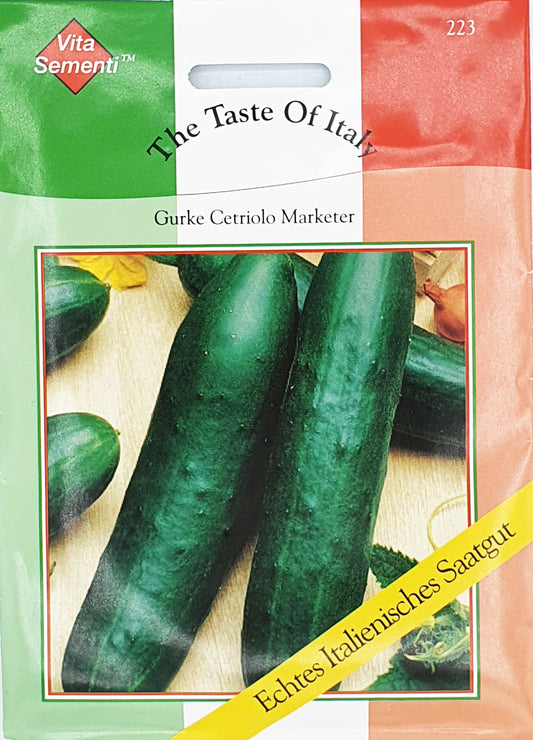 Die Saatgutpackung Gurke Cetriolo Marketer von Thompson und Morgan zeigt zwei grüne Gurken und verspricht mit roten, weißen und grünen Akzenten sowie einem gelben Banner "Echtes Italienisches Saatgut" leckere Ernten für Ihren Freilandpflanzengarten.